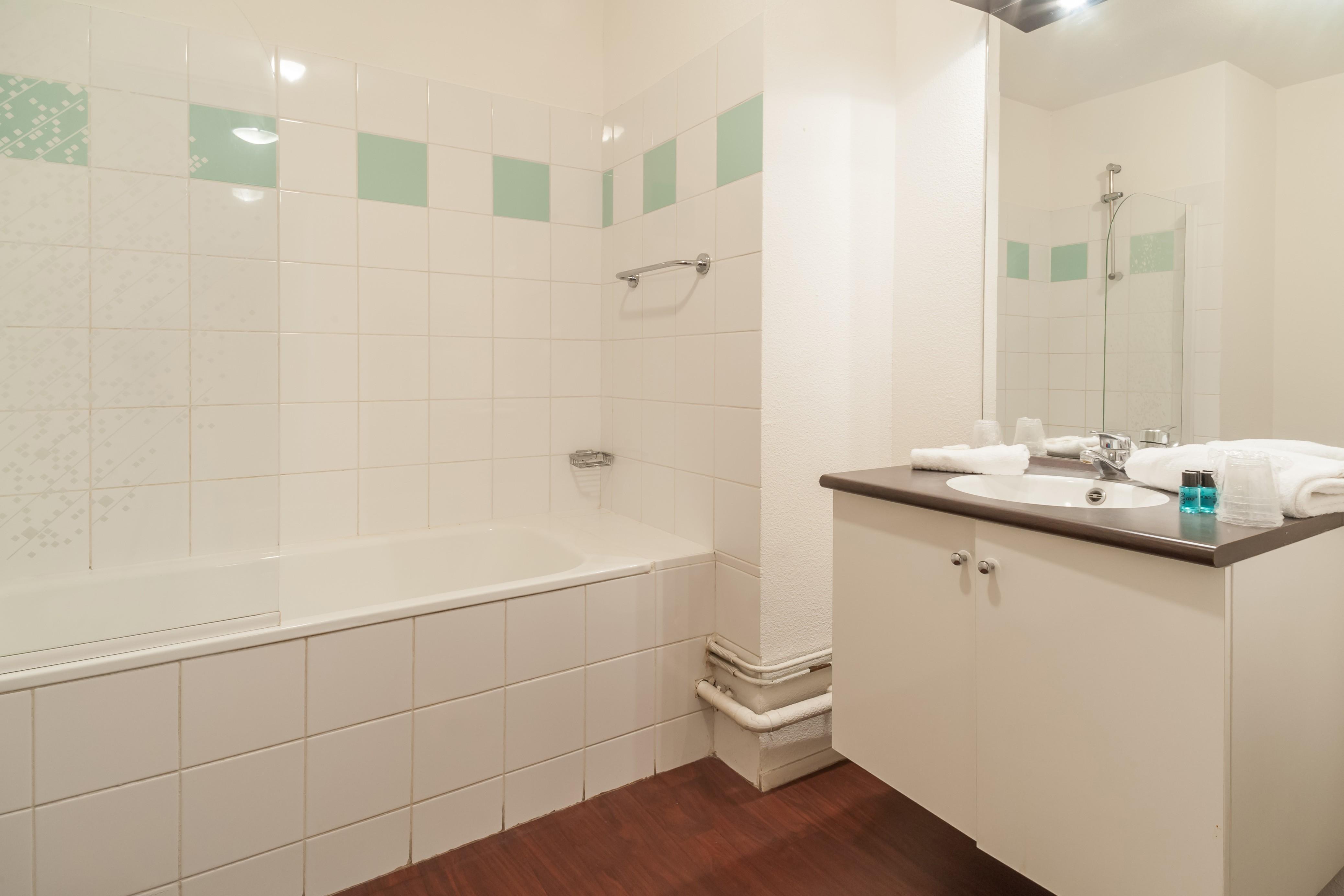 ซิตี้ เรสซิเดนซ์ อิฟรี Aparthotel อีวรี-ซูร์-แซ็น ภายนอก รูปภาพ