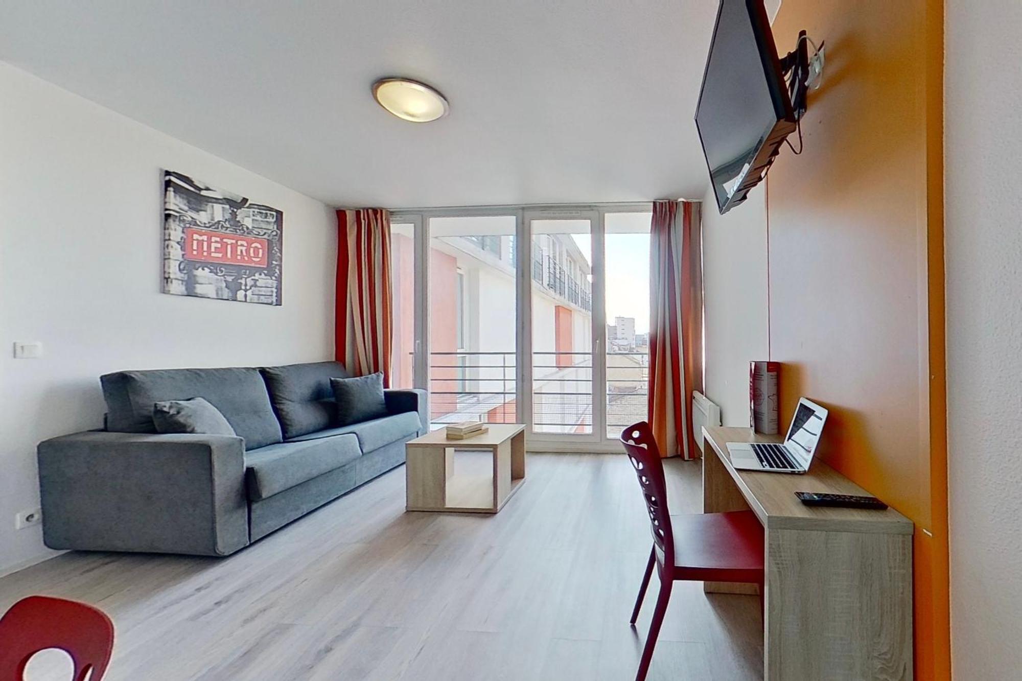 ซิตี้ เรสซิเดนซ์ อิฟรี Aparthotel อีวรี-ซูร์-แซ็น ภายนอก รูปภาพ