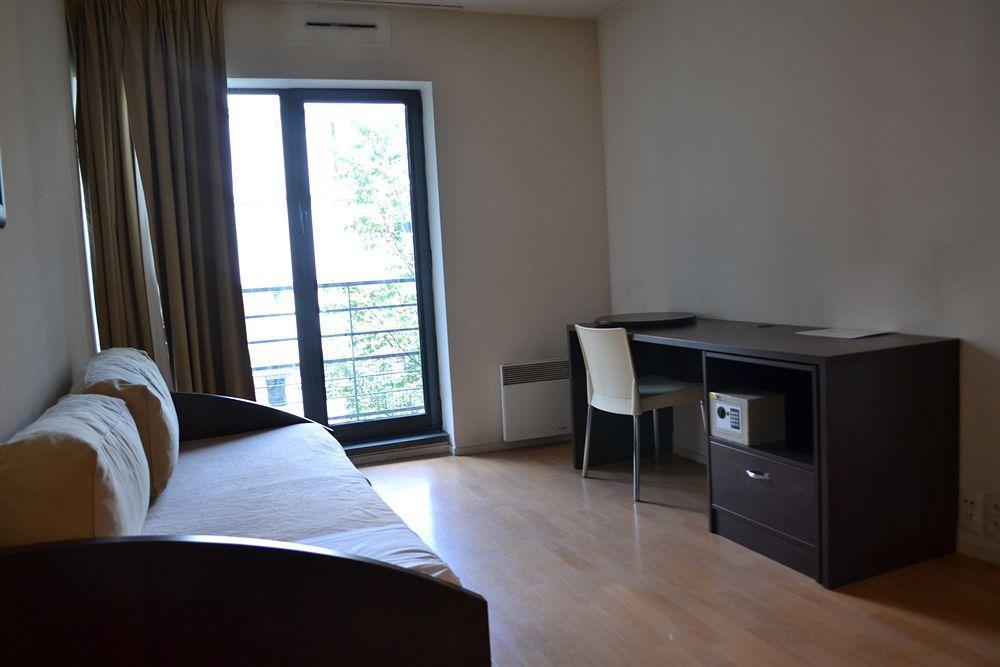 ซิตี้ เรสซิเดนซ์ อิฟรี Aparthotel อีวรี-ซูร์-แซ็น ภายนอก รูปภาพ