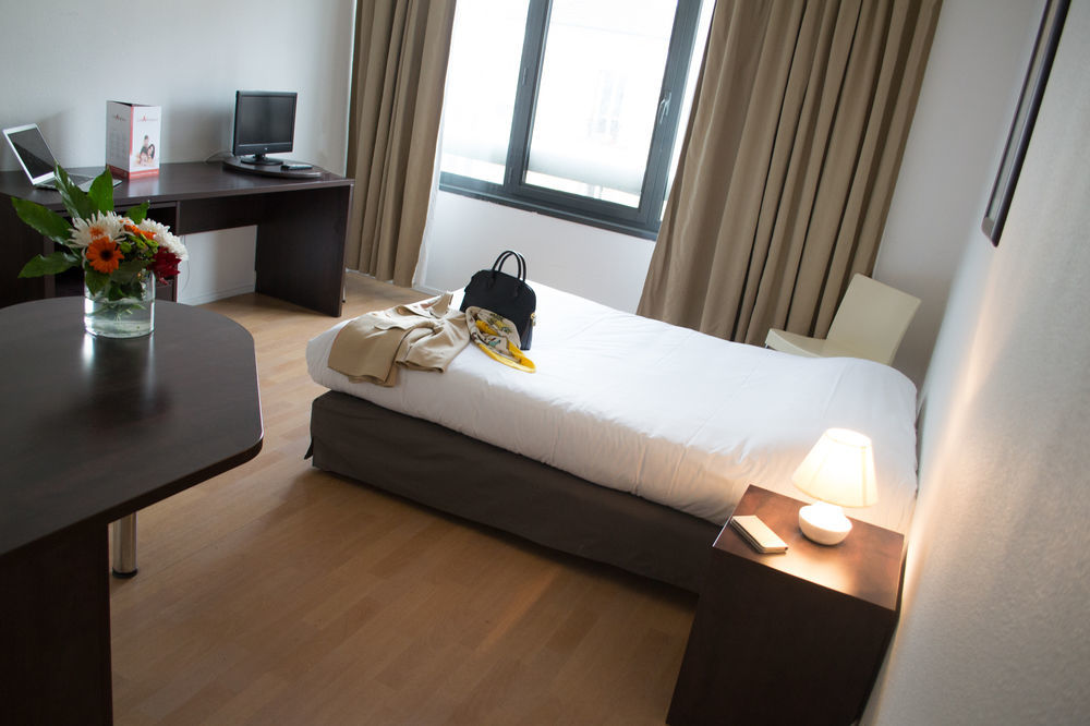 ซิตี้ เรสซิเดนซ์ อิฟรี Aparthotel อีวรี-ซูร์-แซ็น ภายนอก รูปภาพ